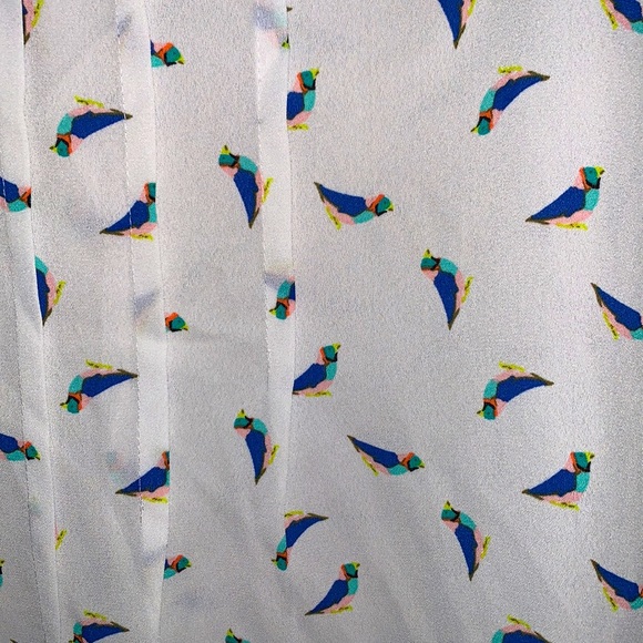 Daniel Rainn women’s size small blouse barely worn no stains or rips - Picture 3 of 3